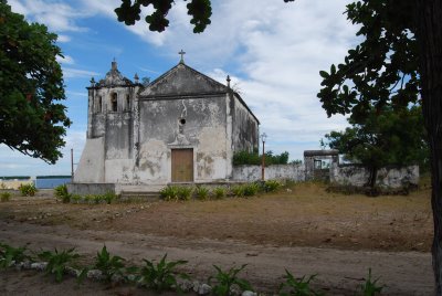 Igreja do Ibo, construída pelos portugueses em Moçambique. A espada e a religião foram cúmplices na escravatura