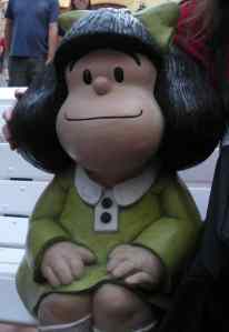 Segundo Mafalda "mais do que um planeta, este aqui é uma imensa casa da mãe Joana espacial" 